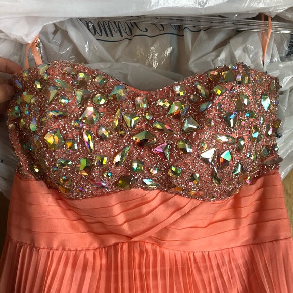 Prom dress pink with beads and sequined jewels - Picture 3 of 6